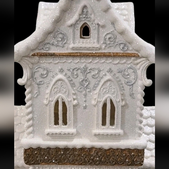 14" White Glitter Icing Scrollwork LED Lighted Victorian Gingerbread House New - Picture 3 of 10